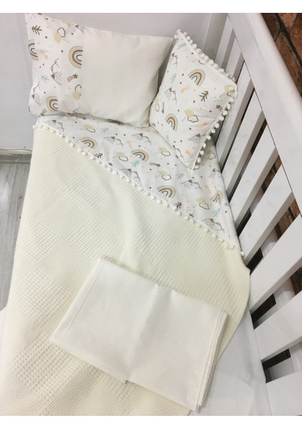 Buse Baby Home Krem , Çocuk Çok Amaçlı Poplin , Pikeli ve Ponponlu Nevresim Takımı 6'lı Set