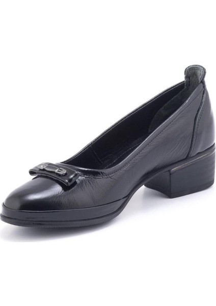 2312514K Kadın Deri Casual Ayakkabı fırsatları