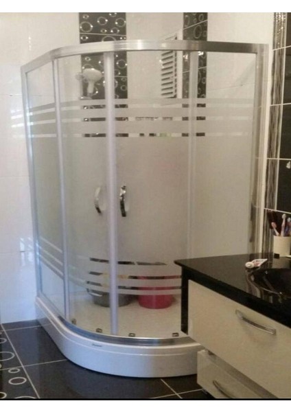 Aktu -Desaş Duşakabin ve Tekne - 90 x 90 Oval - 5mm Temprli Cam - Parlak Alm. Profil - Çizgili Desen - Fırsat Ürünü fiyatları