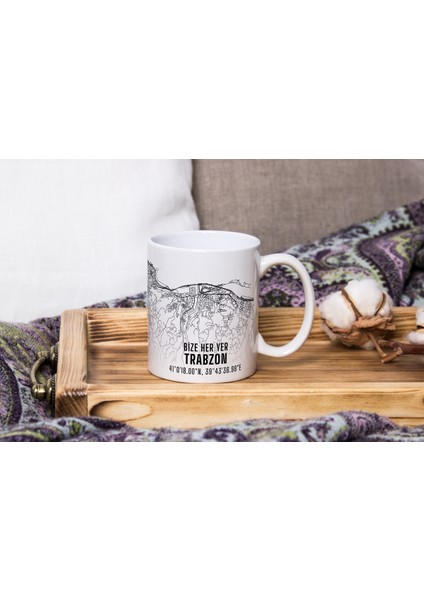 Bize Her Yer Trabzon Şehir Haritası Baskılı Porselen Kupa Bardak 300 ml fırsatları