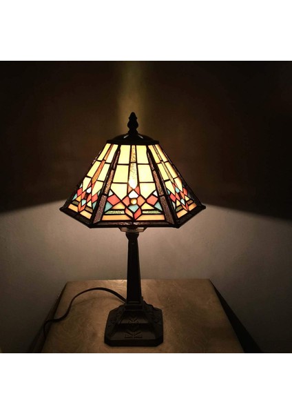 Masa Lambası Tiffany Vitray Gece Lambası, Altıgen Koni Abajurlu, 10" G x 16" Y fiyatları