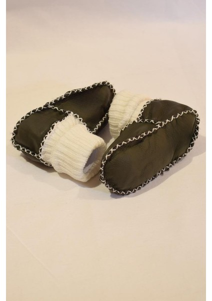 Bebek Yeşil Beyaz Çoraplı Kuzu Derisi Patik modelleri