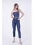 Paçaları Dikişsiz ve Yüksek Belli Cepli Astarsız Kadın Kot Pantolon Mom Fit Jean Koyu Mavi Denim 1