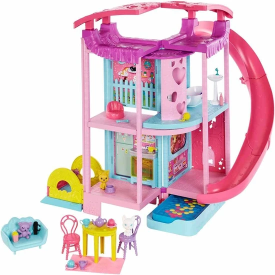 Barbie Chelsea Oyun Evi (50 cm), kaydırak, havuz, top havuzu, yavru köpek ve kedi, asansör, 15'ten fazla aksesuar dahil, 3-7 yaş HCK77