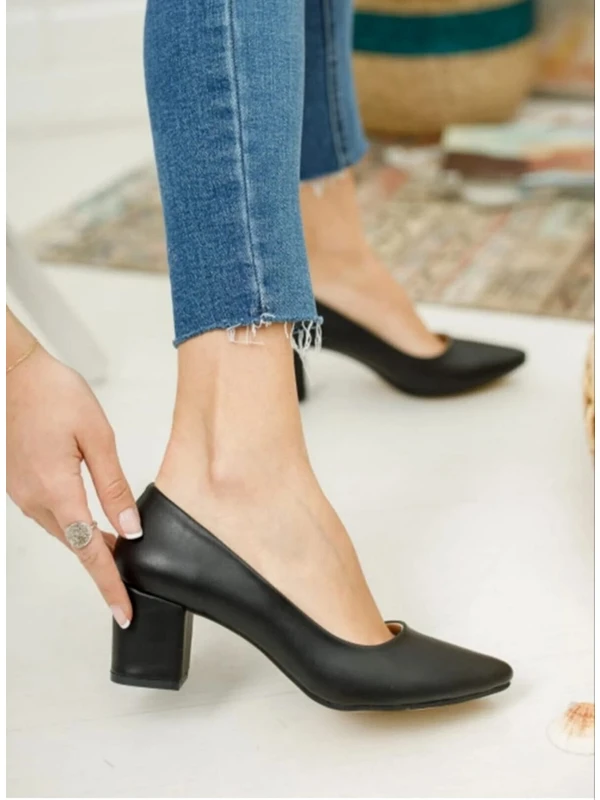 Bay Armedon Kadın Ayakkabı Siyah Cilt Kısa Kalın Topuklu Abiye Ayakkabı Klasik Günlük Ayakkabı Cilt 5 cm