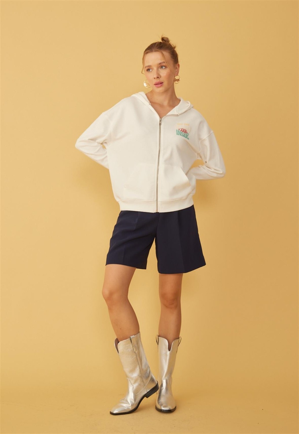 Tubia Kapüşonlu Fermuarlı Baskı Detaylı Sweatshirt görsel 8