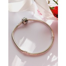 Keskin Gümüş 925 Ayar Gümüş Rodyumlu Charm Uyumlu Tutucu Taşıyıcı Trend Kadın Bileklik