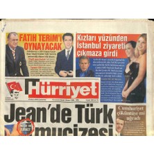 Gökçe Koleksiyon Hürriyet Gazetesi 25 Ekim 2003 - Derya Arbaş , Ünlü Aktör Jack Nicholson ve  Ahmet Ertegün Ile Dostluğundan Gurur Duyardı  GZ109348
