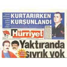 Gökçe Koleksiyon Hürriyet Gazetesi 21 Aralık 2000 - Ingiliz Popçu Kirsty Maccoll , Sürat Motoru Kurbanı Oldu - Helen Hunt Boşanıyor  GZ127985