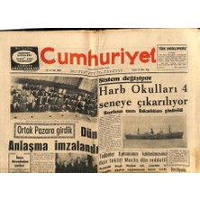 Gökçe Koleksiyon Cumhuriyet Gazetesi 13 Eylül 1963 - Fransada Bir Yolcu Uçağı Dağa Çarpıp Parçalandı  GZ85358