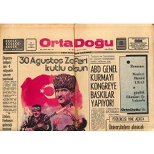 Gökçe Koleksiyon Orta Doğu Gazetesi 30 Ağustos 1976 - 30 Ağustos Zaferi Kutlu Olsun   GZ89274