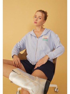 Tubia Kapüşonlu Fermuarlı Baskı Detaylı Sweatshirt