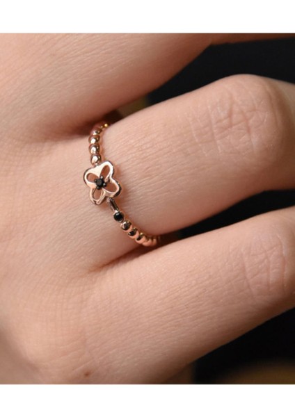 925 Ayar Gümüş Zirkon Taş Detaylı Yonca Çıtır Yüzük modelleri