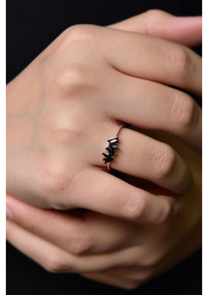 925 Ayar Gümüş Taşlı Zikzak Çıtır Yüzük