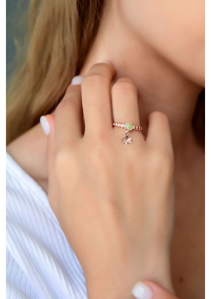 925 Ayar Gümüş Yüzük Yeşil Ay Taşlı Lotus Motifli Ayarlanabilir Kadın Yüzük