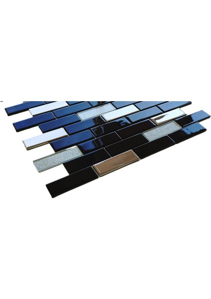 Mutfak Tezgah Arası ve İç Dekorasyonda Tüm Yüzeyler İçin Kristal Cam Mozaik. Cam Ölçüsü: 23X73X4 Mm. File Ölçüsü: 30X30 Cm. ( 1 Koli = 11 File Karo = 1 m2 fiyatıdır )