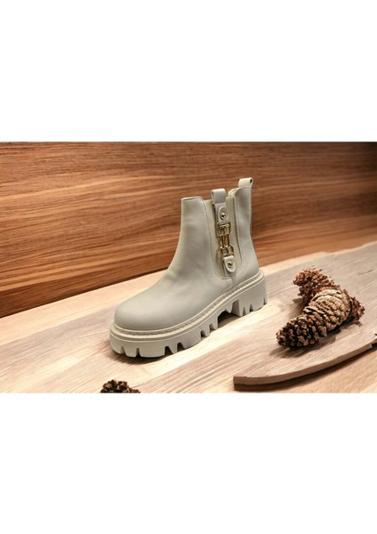 Kadın Postal Bot Zincir Detaylı - Krem - 39