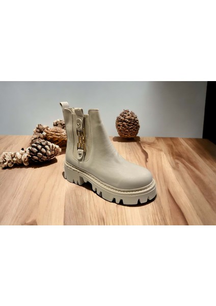 Kadın Postal Bot Zincir Detaylı - Krem - 39 modelleri