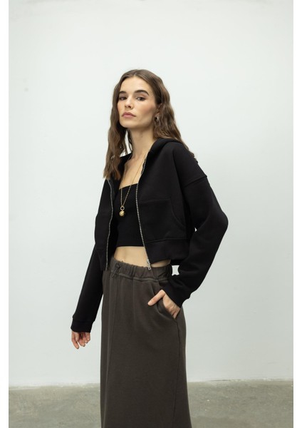 Kadın Siyah Renk Kapüşonlu Şardonlu Crop Sweatshirt Hırka indirimleri
