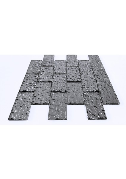 Mutfak Tezgah Arası ve Iç Mekan Dekorasyon Uygulamalarınız Için Gümüş Krom Kristal Cam Mozaik. Cam Ölçüsü: 48X98X6 Mm. File Ölçüsü: 30X30 Cm.