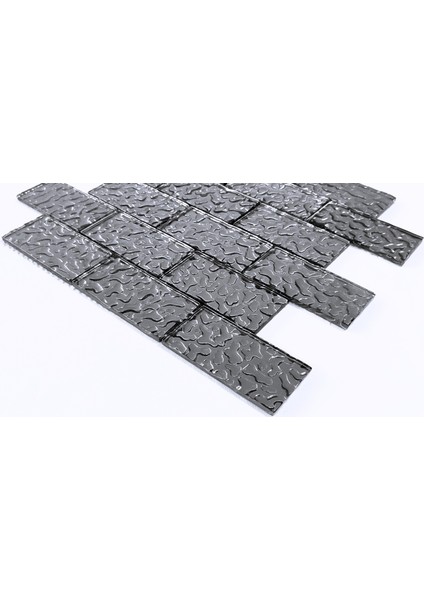 Mutfak Tezgah Arası ve Iç Mekan Dekorasyon Uygulamalarınız Için Gümüş Krom Kristal Cam Mozaik. Cam Ölçüsü: 48X98X6 Mm. File Ölçüsü: 30X30 Cm.