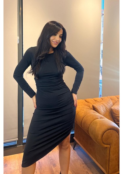 Siyah Asimetrik Yırtmaç Kesim Bel Drapeli Likralı Elbise modelleri