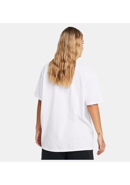 Kadın UA Heavyweight Embroidered Patch Boyfriend Oversized Kısa Kollu 1383045-100 fiyatları