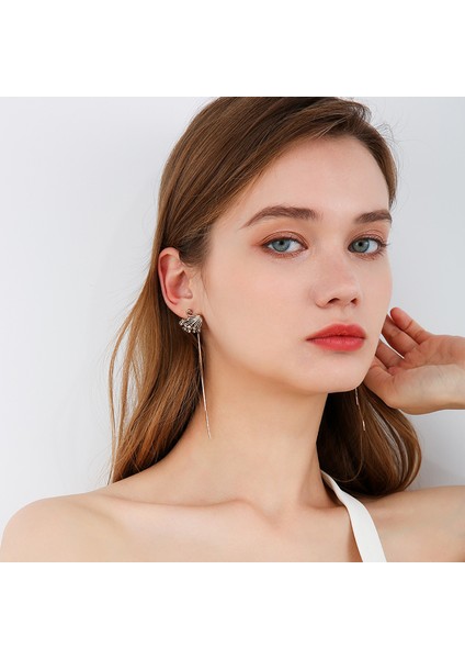 Uzun Fashion Sense Kuğu Püsküllü Küpe (Yurt Dışından) fiyatları
