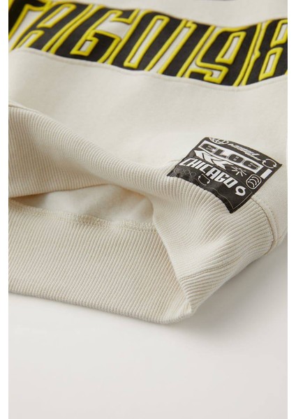 Yarış Temalı Kabartma Baskılı Eşofman Takımı modelleri