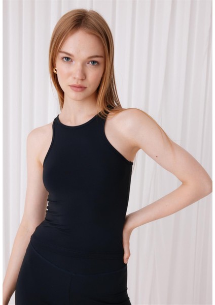 Kadın Siyah Renk Sıfır Kol Spor Crop Bluz fiyatları