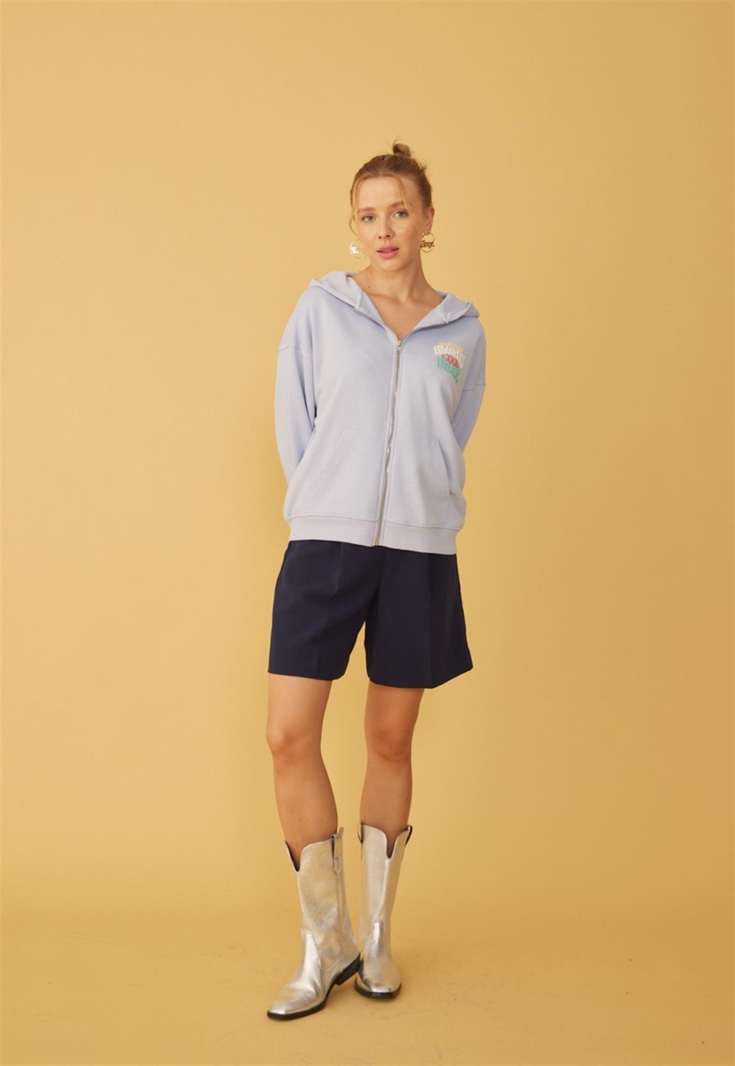 Tubia Kapüşonlu Fermuarlı Baskı Detaylı Sweatshirt görsel 4