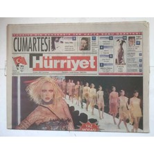Gökçe Koleksiyon Hürriyet Cumartesi Gazetesi 10 Mart 2001 - Paralı Cumhuriyet      GZ8071