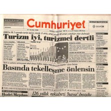 Gökçe Koleksiyon Cumhuriyet Gazetesi 29 Temmuz 1990 - Festivalde Yılmaz Güneye Yer Yok  GZ87385