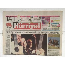 Gökçe Koleksiyon Hürriyet Tatil Gazetesi 2 Kasım 1996  - Armadada Cumhuriyetin 73. Yıldönümü  GZ8347