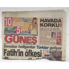 Gökçe Koleksiyon Güneş Gazetesi 14 Nisan 2000 - Savulun Holiganlar Türkler Geliyor   GZ8488