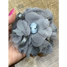 Gönülden Tasarım 11X11 cm Taş Kadın Görselli Çiçekli Tüllü Kadın Broş Türban Iğnesi Yaka Iğnesi