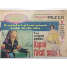 Gökçe Koleksiyon Hürriyet Gazetesi Pazar Eki 22 Ağustos 1976 - Neşe Karaböcek Trtye Hodri Meydan Diyor   GZ51729