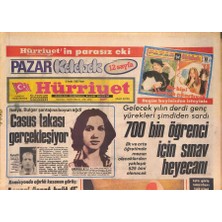 Gökçe Koleksiyon Hürriyet Gazetesi 5 Aralık 1982 - Italya , Bulgar Şantajına Boyun Eğdi - Türkmen Natonun Kış Toplantısına Katılacak  GZ126861
