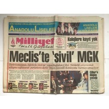 Gökçe Koleksiyon Milliyet Halk Gazetesi 13 Temmuz 1993 - Hülya Avşara Birincilik     GZ5993