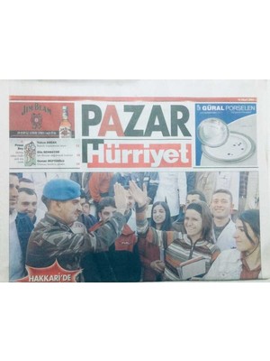Gökçe Koleksiyon Hürriyet Gazetesi Pazar Eki  - 14 Mart 2004 - Armağan Çağlayan Köşe Yazarı Oldu   GZ43452