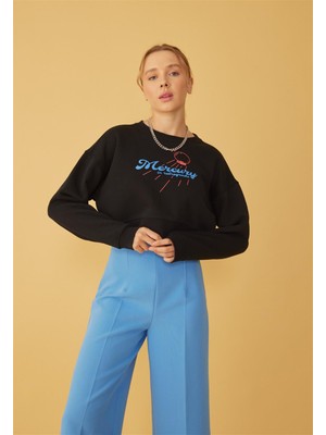 Tubia Kadın Siyah Mercury Baskılı Crop Sweatshirt