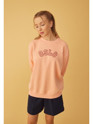 Tubia Kadın Somon Renk Oslo Baskılı Oversize Sweatshirt