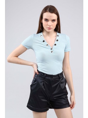 Fancy Kadın Slim Fit Kısa Kollu V Yaka Düğme Detaylı Fitilli Bodysuit