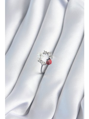 Clariss Pirinç Gümüş Renk Zirkon Taş Detay Çiçek Uğur Böceği Model Kadın Yüzük