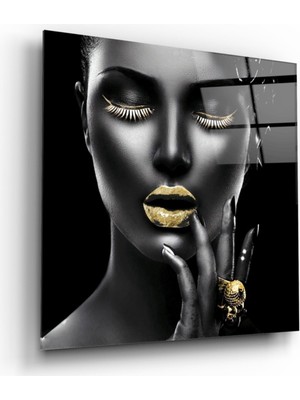 Kadın Portre Cam Tablo