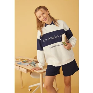 Kadın Ekru Lacivert Detaylı Los Angeles Baskılı Sweatshirt