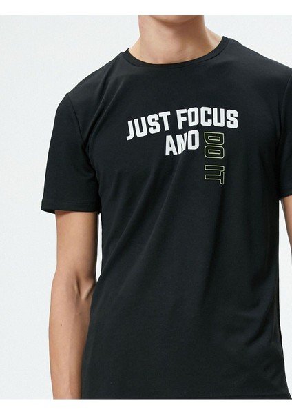 4SAM10024NK 999 Siyah Erkek Jersey Polyester Kısa Kollu T-Shirt indirimleri