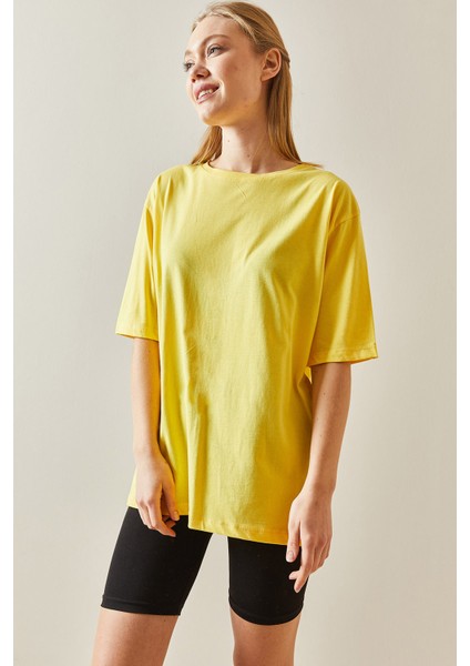 Sarı Bisiklet Yaka Basic Oversize T-Shirt 4KXK1-47895-10 fırsatları