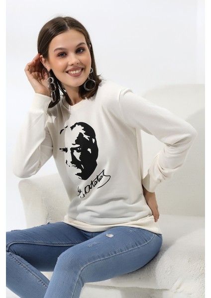 Atatürk Baskılı Sweatshirt 19159 Ekru
