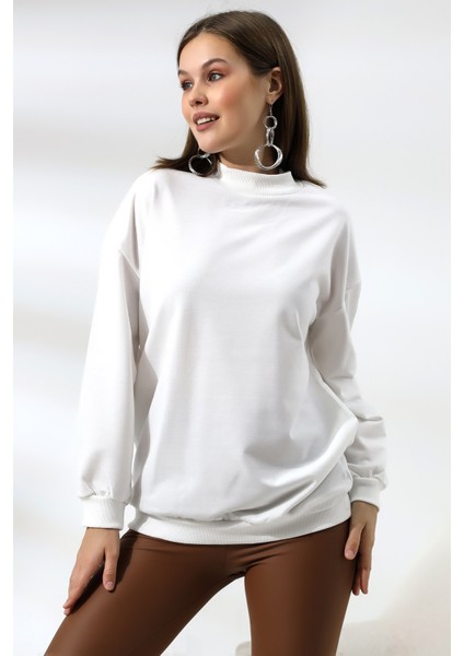 Yarım Balıkçı Yaka Uzun Sweatshirt 19556 Ekru